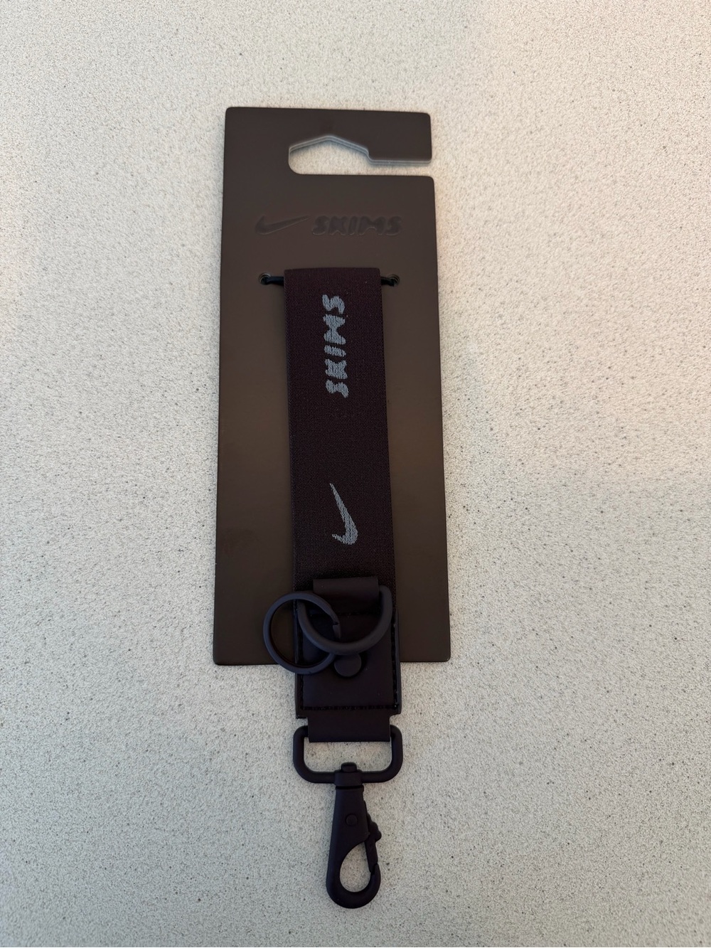 NWT Nike SKIMS Keychain Wristlet in Phoenix - Picture 3 of 7